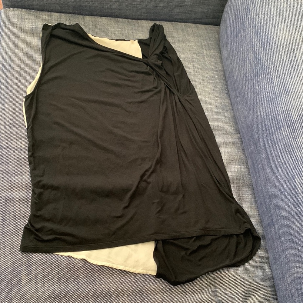 Ellie Tahari top. Casual soft attractive blouse.
